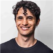 Studente di informatica al terzo anno di triennale. Fornisce lezioni e tutoring in matematica